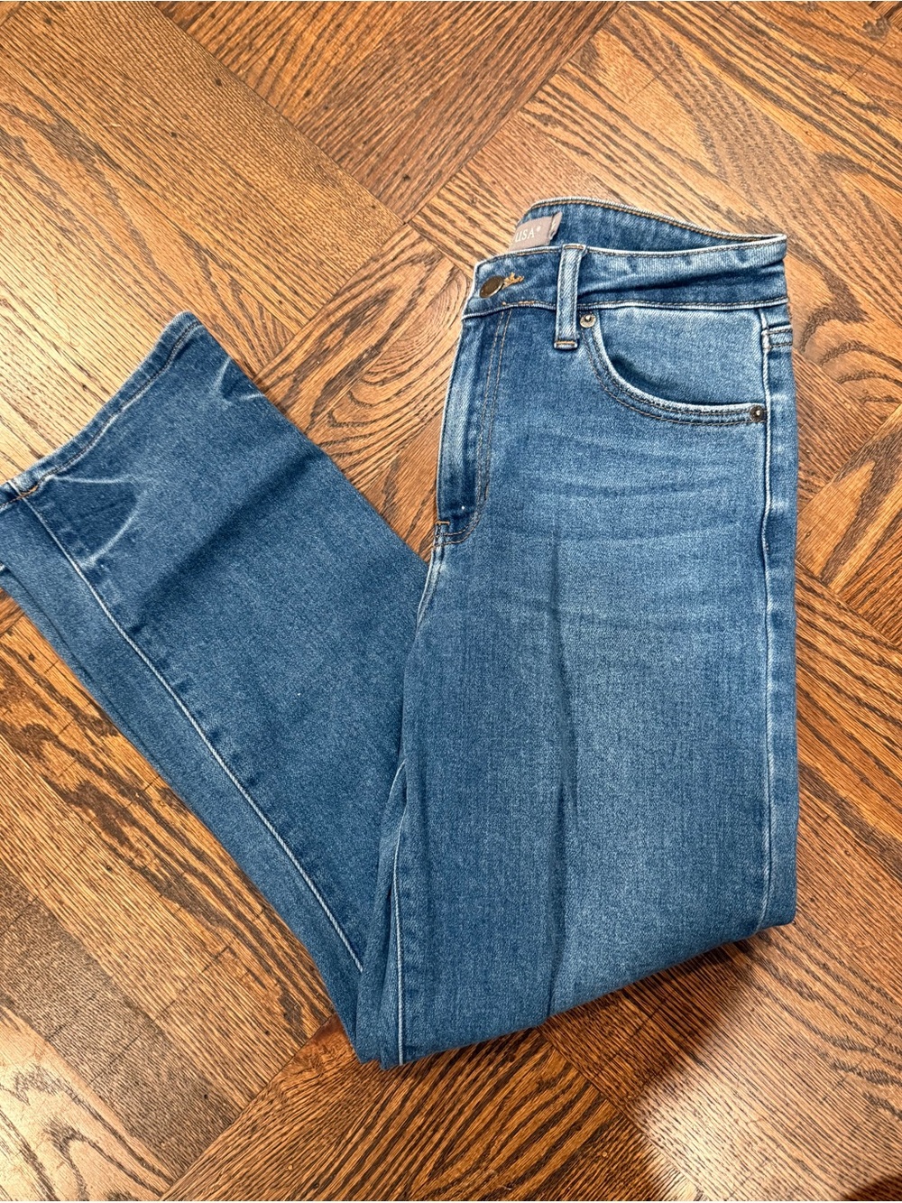 Just USA Straight Leg Jeans in Medium Blue